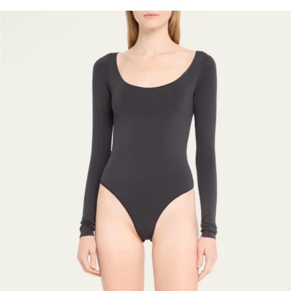 SKIMS Classic Black Long Sleeve Bodysuit - Picture 3 of 4